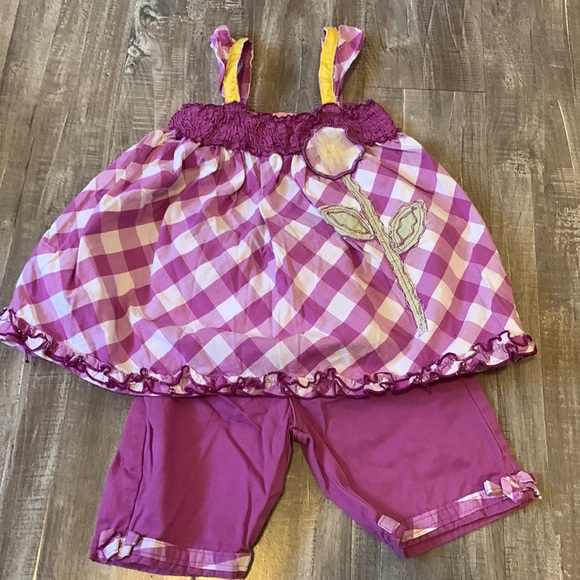 Nannette Other - Girls Nannette girls outfit size 6. Used condition/normal wear.
